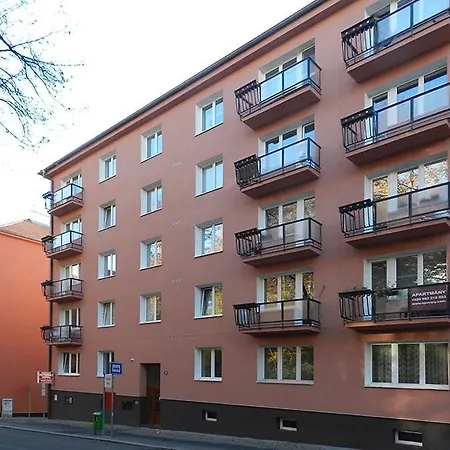 Na Pavlova Apartman *